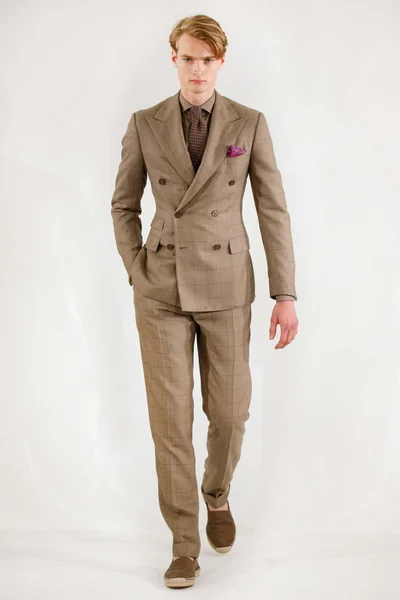 Look 5
